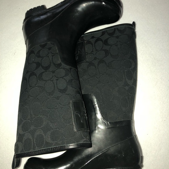 Let the rain fall down! Coach Rain boots! - Picture 4 of 4